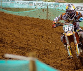 开云网页版-跨界狂想，当2026世界杯焦点战遇上湖人踏平广东队—体育次元壁的终极碰撞