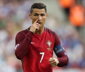 开云体育app-阿拉巴，舞台越大越强，从里昂到阿尔及利亚的征服之路