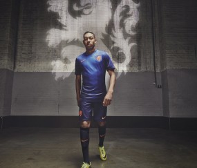 开云下载-当斑马军团遇见沙漠之狐，孙兴慜的唯一时刻，跨越洲际的足球寓言