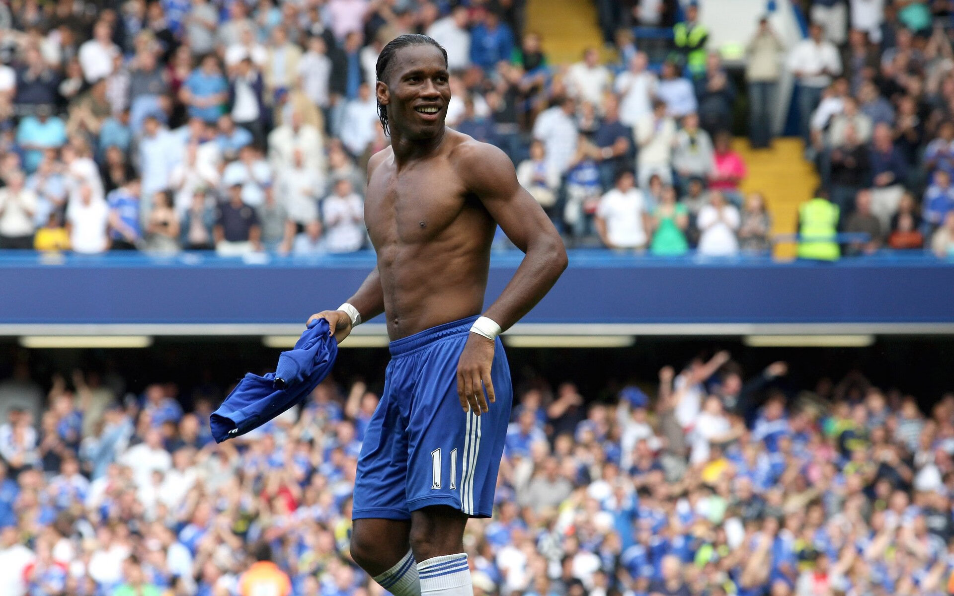 意甲焦点战之外的焦点，厄瓜多尔国家队何以完胜巴黎圣日耳曼？